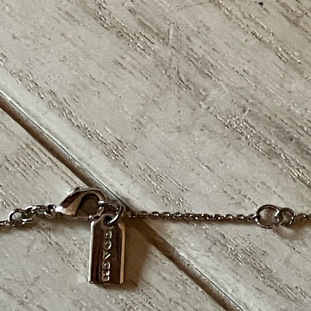 🌸Coach Crystal Necklace - Picture 5 of 6